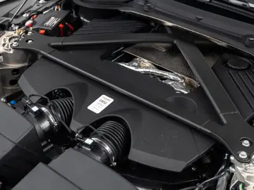 ASTON MARTIN DB12 4.0 V8  25MY