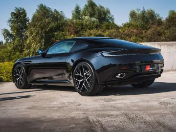 ASTON MARTIN DB12 Bowers   Wilkins   V8   Sport Seats   VAT