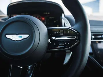 ASTON MARTIN DB12 Bowers   Wilkins   V8   Sport Seats   VAT