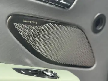 ASTON MARTIN DB12 4.0 V8 - Bowers & Wilkins Audio Ce&hellip;