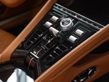 ASTON MARTIN DB12 Volante   Q-Buckinghamshire   Q-Interior
