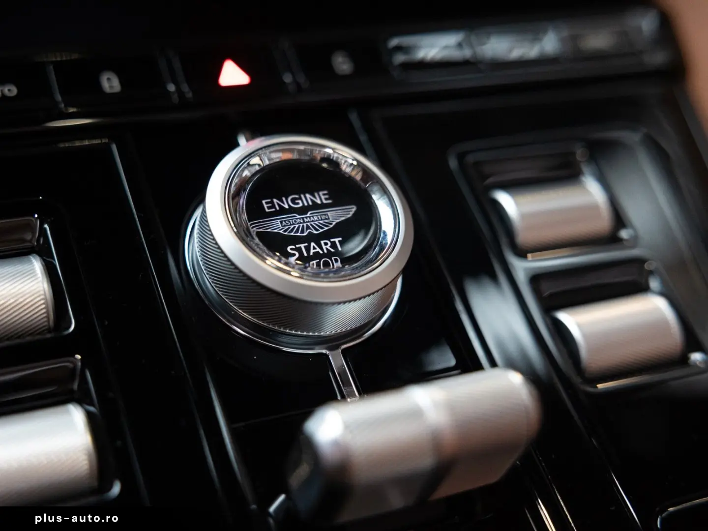 ASTON MARTIN DB12 Volante   Q-Buckinghamshire   Q-Interior