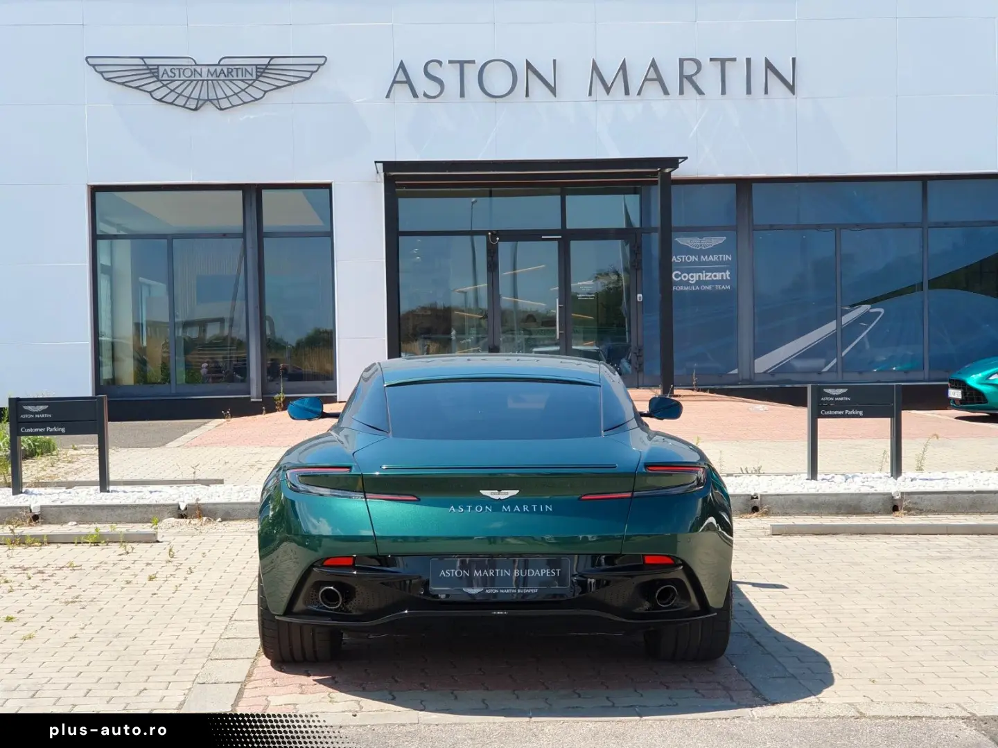 ASTON MARTIN DB12 Coupe 4.0 V8