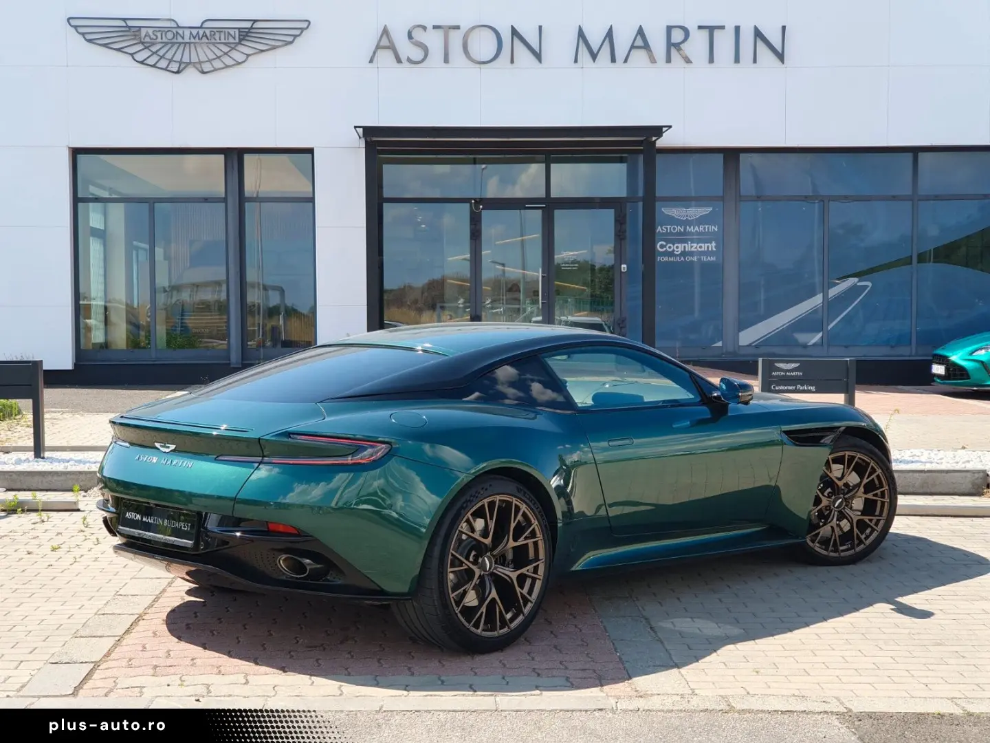ASTON MARTIN DB12 Coupe 4.0 V8