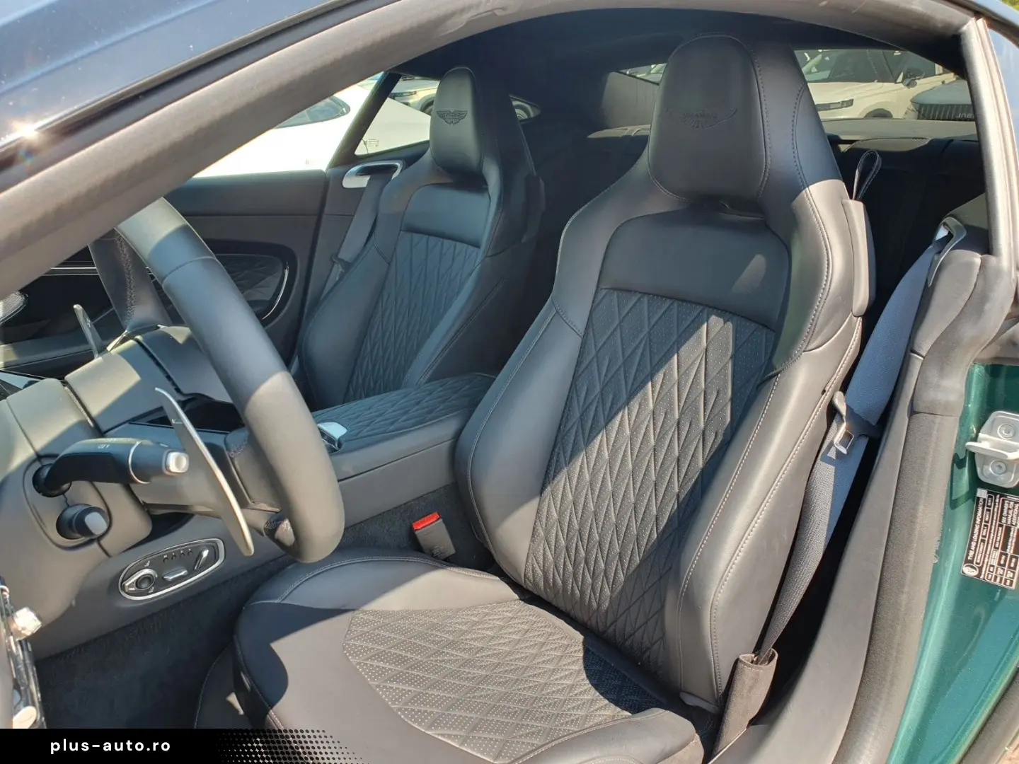 ASTON MARTIN DB12 Coupe 4.0 V8