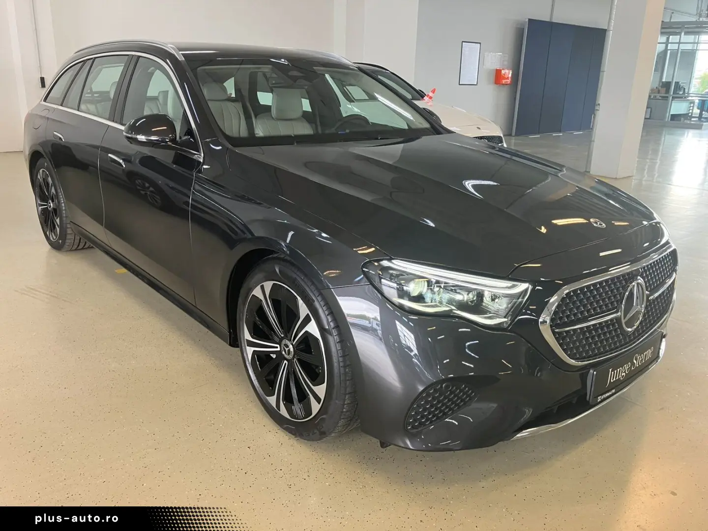 MERCEDES-BENZ E 300 T de 4M Ava SuperScreen Distr AH&hellip;