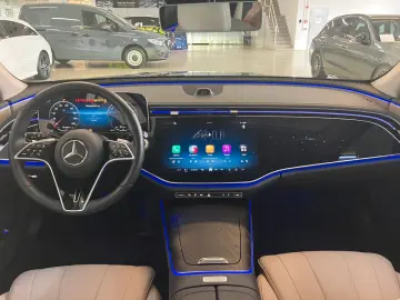 MERCEDES-BENZ E 300 T de 4M Ava SuperScreen Distr AH&hellip;