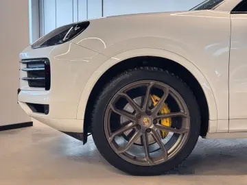 PORSCHE Cayenne 3.0 V6 Tiptronic