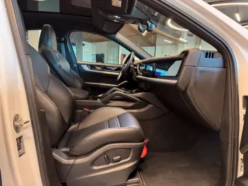 PORSCHE Cayenne 3.0 V6 Tiptronic