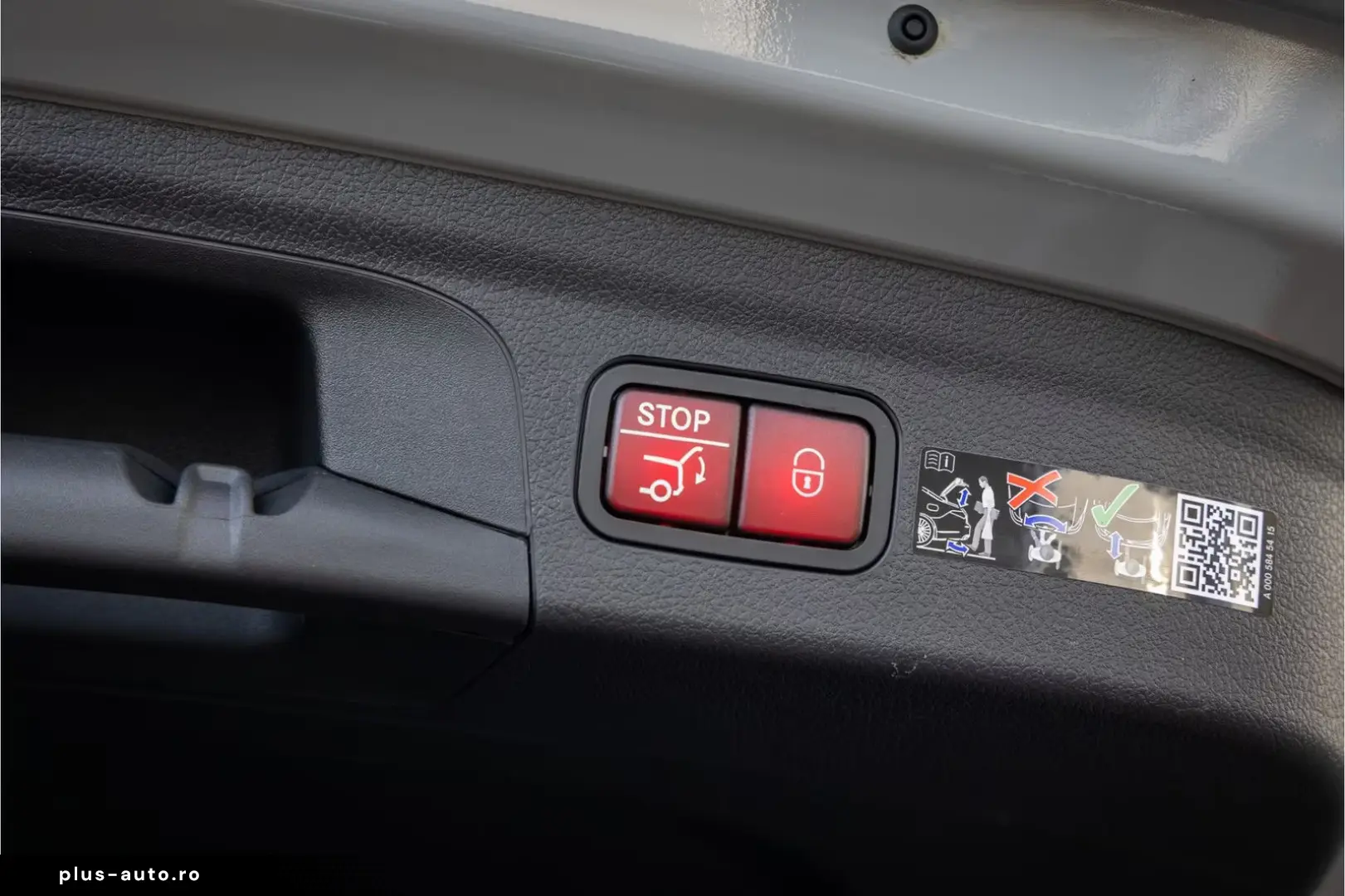 Mercedes-Benz GLE 450 d 4MATIC AMG Line Alpingrau Head-up