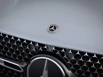 Mercedes-Benz GLE 450 d 4MATIC AMG Line Alpingrau Head-up