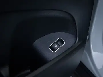 Mercedes-Benz GLE 450 d 4MATIC AMG Line Alpingrau Head-up