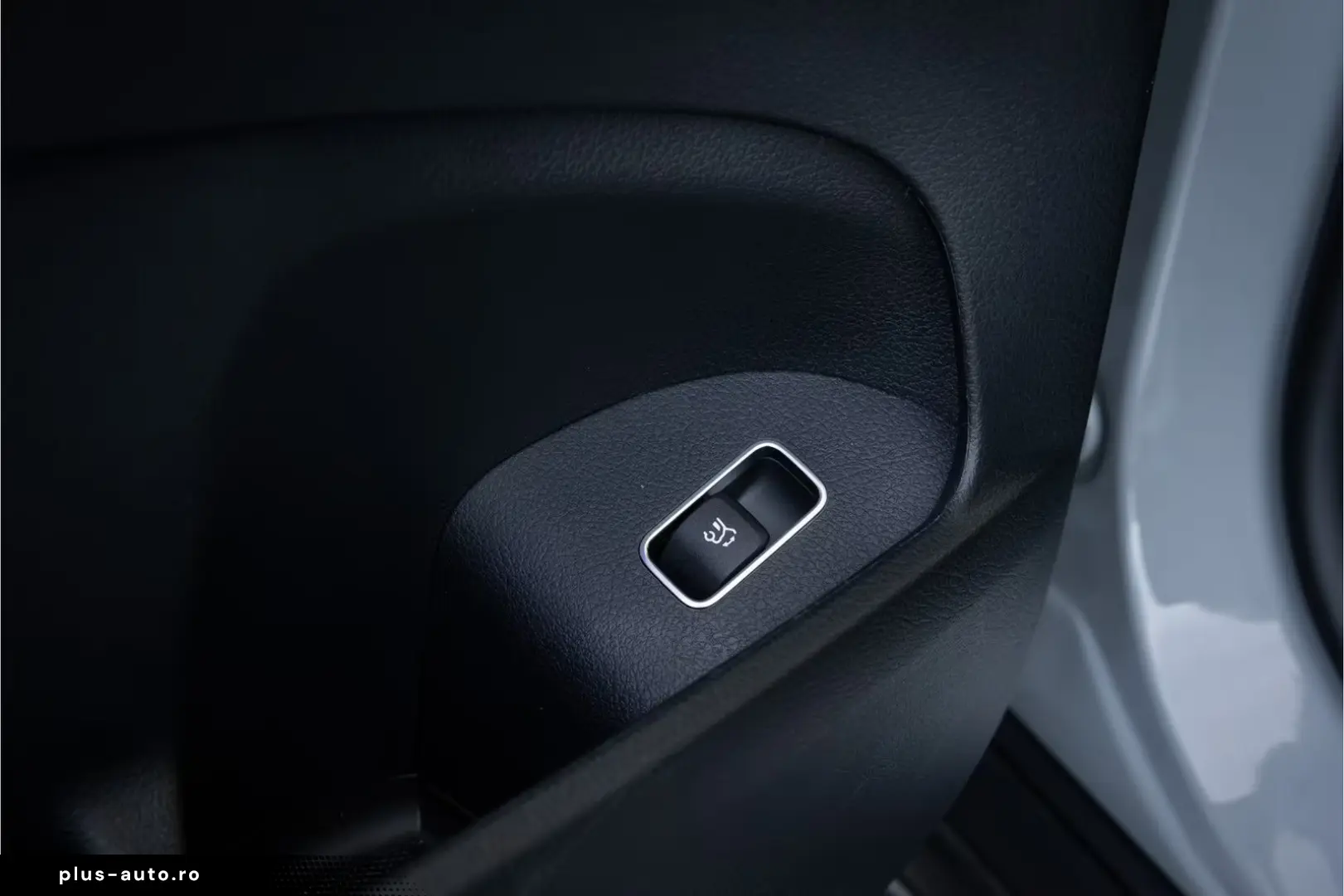 Mercedes-Benz GLE 450 d 4MATIC AMG Line Alpingrau Head-up