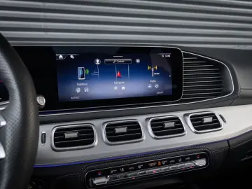 Mercedes-Benz GLE 450 d 4MATIC AMG Line Alpingrau Head-up