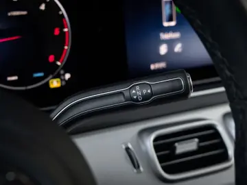 Mercedes-Benz GLE 450 d 4MATIC AMG Line Alpingrau Head-up