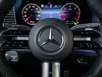 Mercedes-Benz GLE 450 d 4MATIC AMG Line Alpingrau Head-up