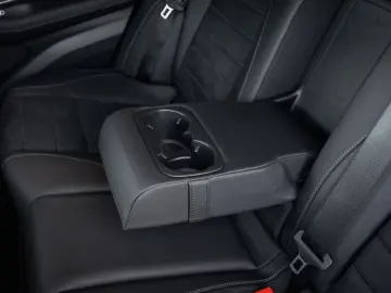 Mercedes-Benz GLE 450 d 4MATIC AMG Line Alpingrau Head-up