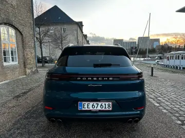 Porsche Cayenne E-Hybrid 18 w seats  BOSE