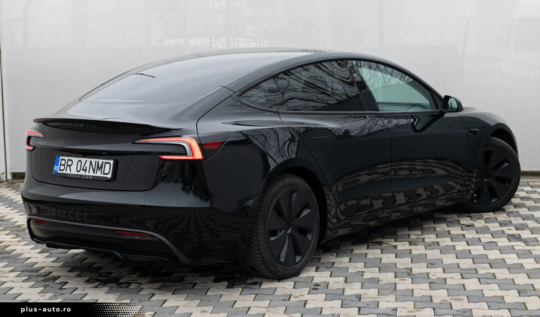 Tesla Model 3 Performance