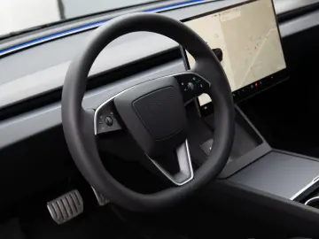 Tesla Model 3 Performance