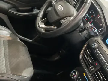 Ford Focus Titanium 2.0 tdci