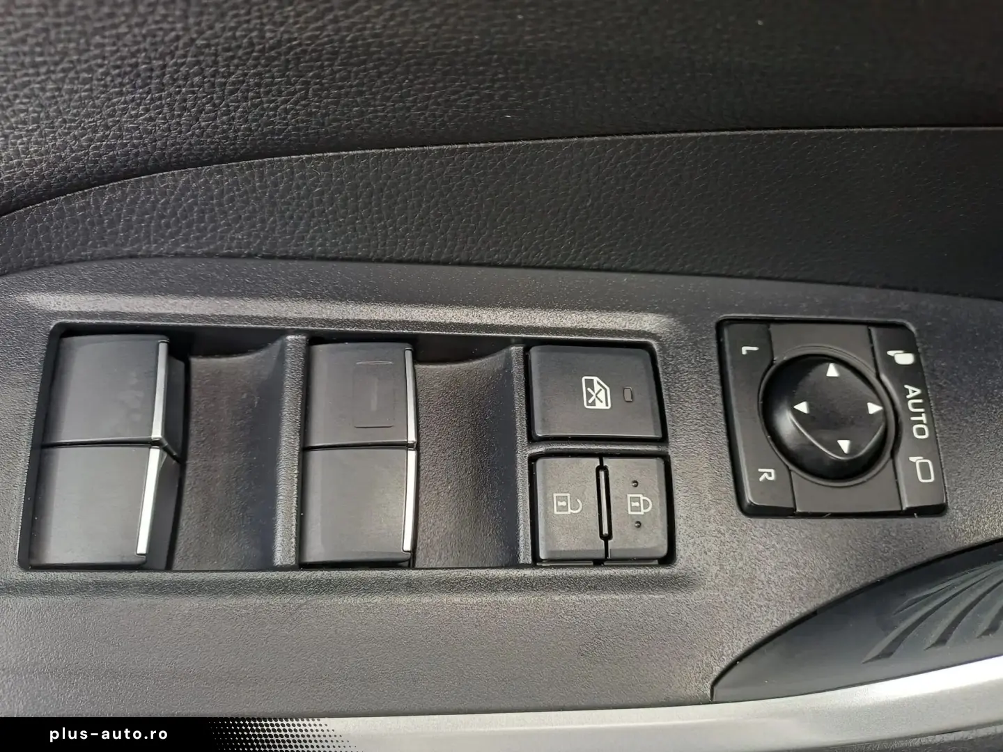 TOYOTA RAV-4 2.5 VVT-iE Hybrid Dynamic 4x4