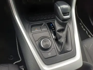 TOYOTA RAV-4 2.5 VVT-iE Hybrid Dynamic 4x4