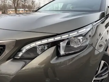 Peugeot 5008 Gen-Ii-2016