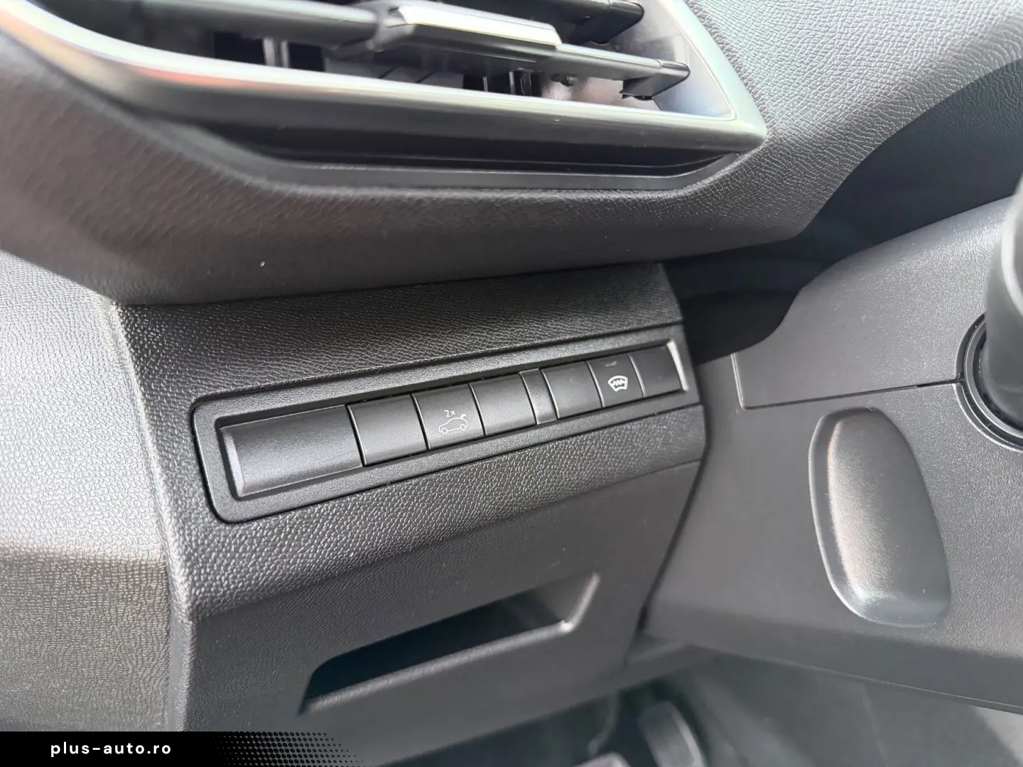 Peugeot 5008 Gen-Ii-2016