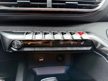 Peugeot 5008 Gen-Ii-2016