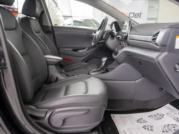 Hyundai Ioniq HYBRID 19