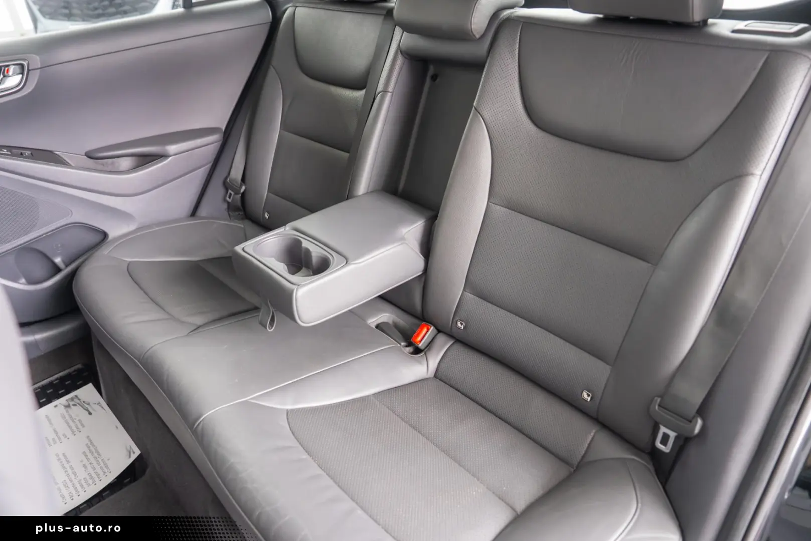 Hyundai Ioniq HYBRID 19