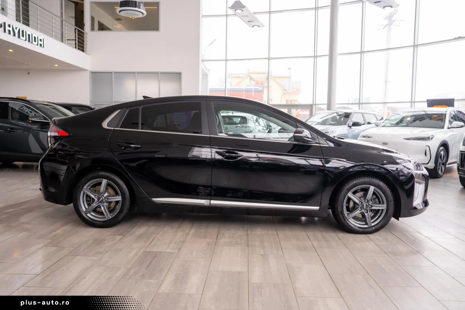 Hyundai Ioniq 1.6 GDI Premium Hybrid