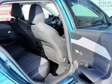 Peugeot 308 BlueHDi Style Fab.- 01.2025 1.5 Diesel 130 Cp