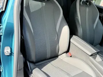 Peugeot 308 BlueHDi Style Fab.- 01.2025 1.5 Diesel 130 Cp