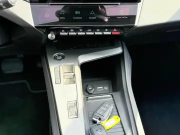 Peugeot 308 BlueHDi Style Fab.- 01.2025 1.5 Diesel 130 Cp