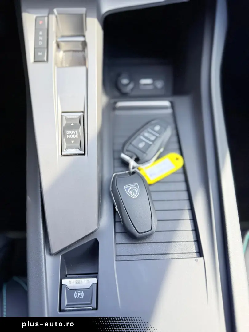 Peugeot 308 BlueHDi Style Fab.- 01.2025 1.5 Diesel 130 Cp