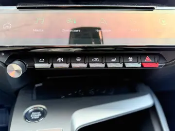 Peugeot 308 BlueHDi Style Fab.- 01.2025 1.5 Diesel 130 Cp