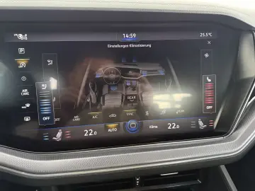 Volkswagen Touareg R-Line 4M MATRIX