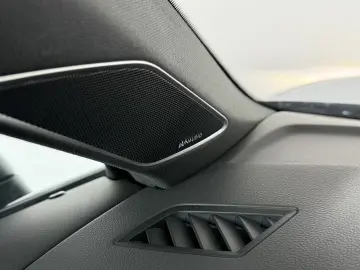 Volkswagen Touareg R-Line 4M MATRIX