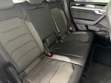 Volkswagen Touareg R-Line 4M MATRIX