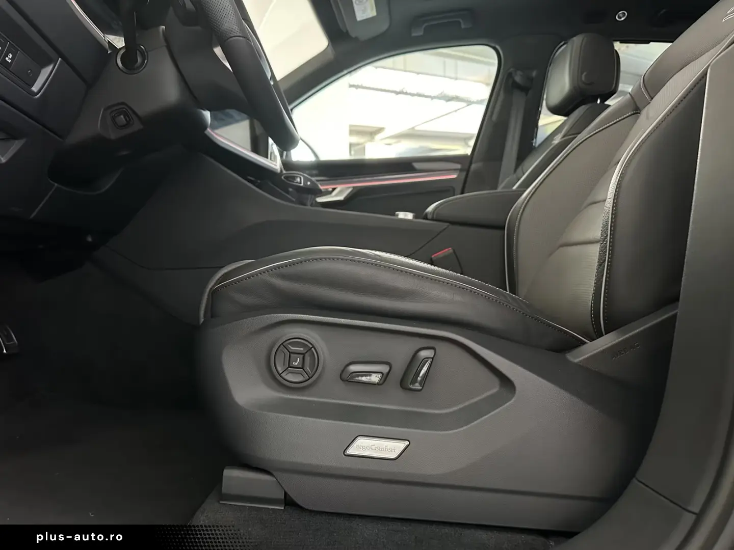 Volkswagen Touareg 3.0 TSI 4M R NACHT MASS SOFT AHK H&U 22