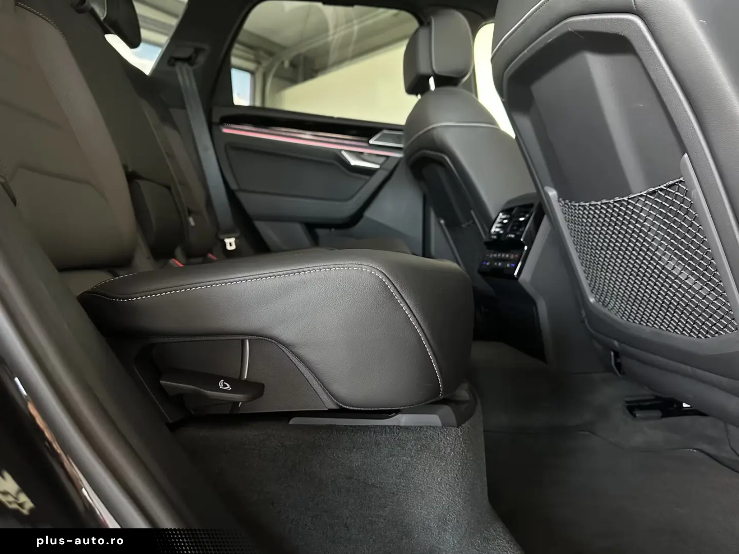 Volkswagen Touareg 3.0 TSI 4M R NACHT MASS SOFT AHK H&U 22