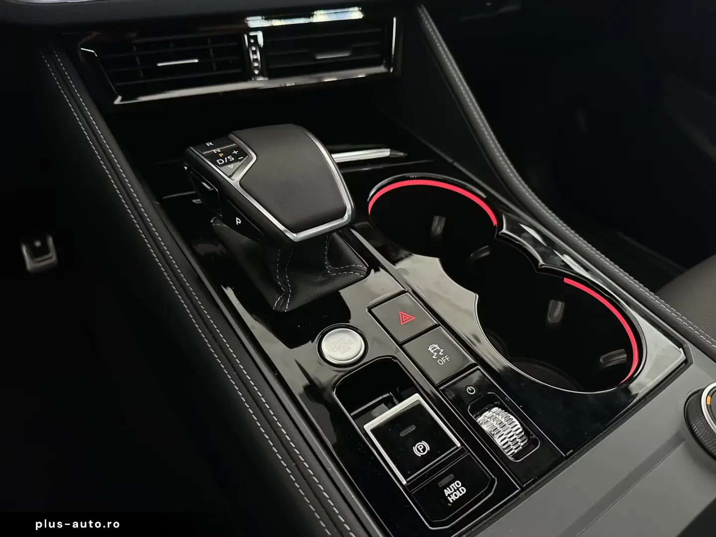 Volkswagen Touareg 3.0 TSI 4M R NACHT MASS SOFT AHK H&U 22