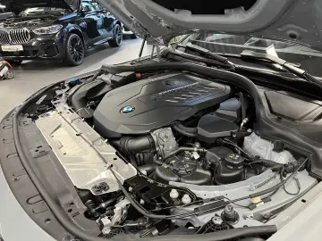 BMW M240i xDrive M Sport