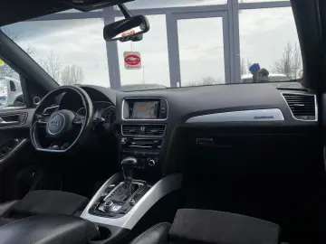 Audi Q5 Gen-8R-2008-2016