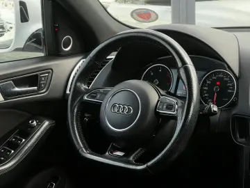 Audi Q5 Gen-8R-2008-2016