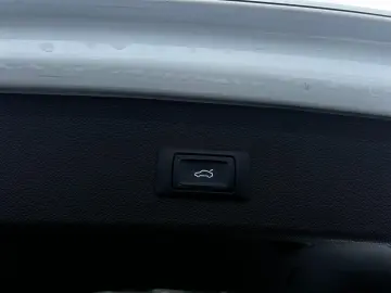 Audi Q5 Gen-8R-2008-2016