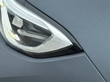 BMW Seria 3 330i Automat