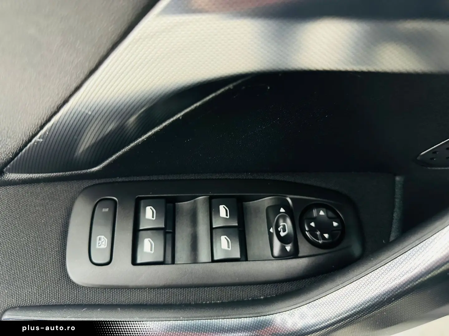 PEUGEOT 2008 2017 1.2i E6 Garantie 12 Luni Rate Avans 0 Doar